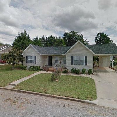 207 Lowe Ave, Greenwood, SC 29646