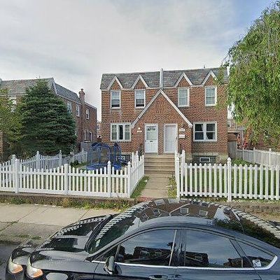 1821 Benson St, Philadelphia, PA 19152