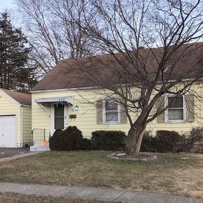 186 Hooker Rd, Bridgeport, CT 06610