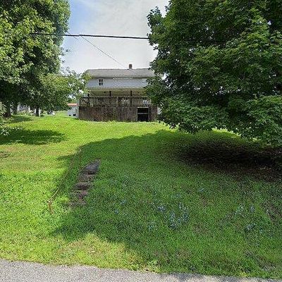 217 Whitehall Rd, Daisytown, PA 15427