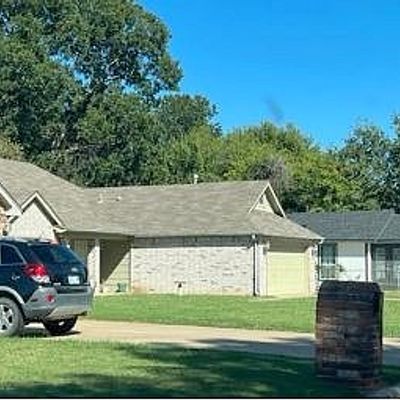 225 E Seminole Pl, Tulsa, OK 74106