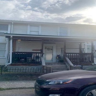 318 Broad St, Weston, WV 26452