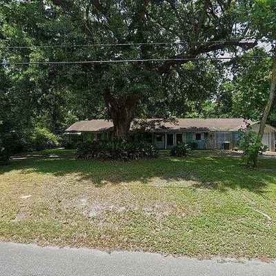 3011 Oak St, Gautier, MS 39553