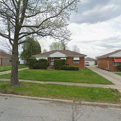 4041 Ascot Ln, Warrensville Heights, OH 44122