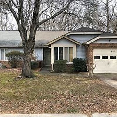 510 Charter Oak Dr, Newport News, VA 23608