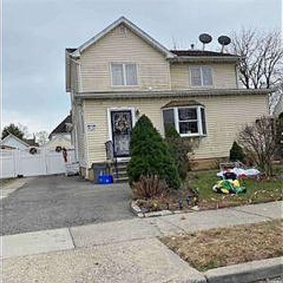 78 E Clinton Ave, Roosevelt, NY 11575