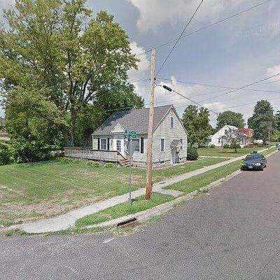119 Hilldale Ave, Washington, IL 61571