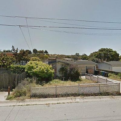 1076 Rousch Ave, Seaside, CA 93955