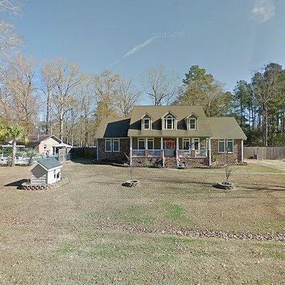 108 Myrtle Ln, Lake Waccamaw, NC 28450