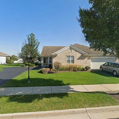 2931 Clearwater Ln, Waukesha, WI 53189