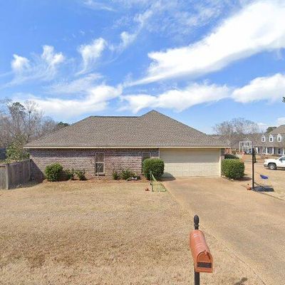 515 Ridge Cir, Brandon, MS 39047