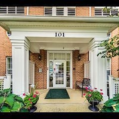 101 Watkins Pond Blvd #4 104, Rockville, MD 20850