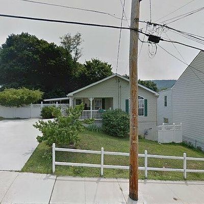 1015 W Race St, Pottsville, PA 17901