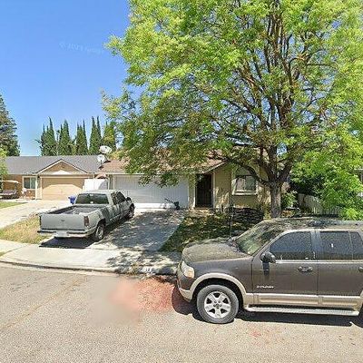 1121 Jacquelinelee Dr, Turlock, CA 95382