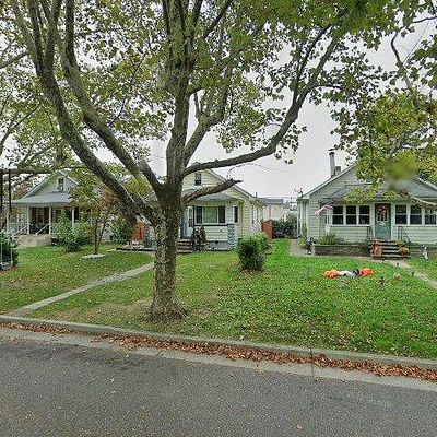 19 London Ave, Egg Harbor City, NJ 08215