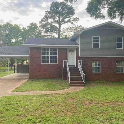 2712 Emerald Ave, Bessemer, AL 35023