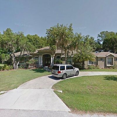 2910 Country Breeze Dr, Plant City, FL 33567