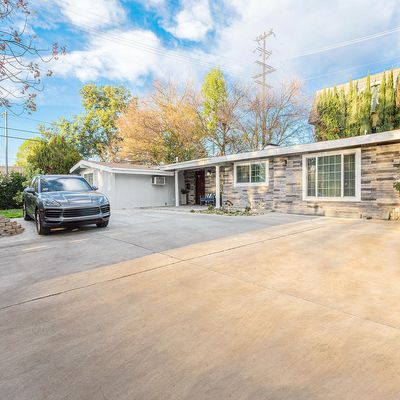 5016 Abbeyville Ave, Woodland Hills, CA 91364