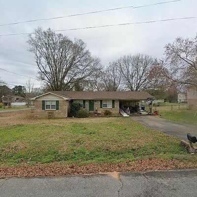 4136 Cloverdale Rd, Anniston, AL 36207