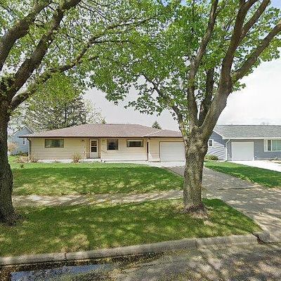 807 Frost Ave, Jackson, MN 56143