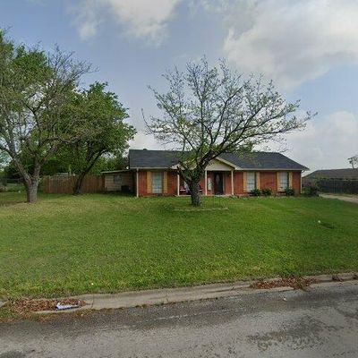 1313 Tamarisk Dr, Mexia, TX 76667