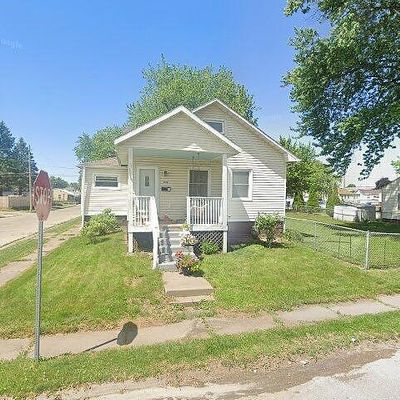 3132 Orchard Ave, Davenport, IA 52802