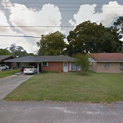 1301 N Elton Ct, Lake Charles, LA 70607