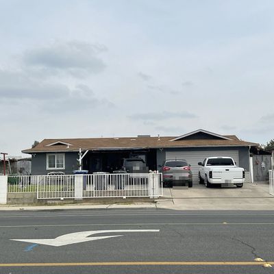 1832 Randolph St, Delano, CA 93215