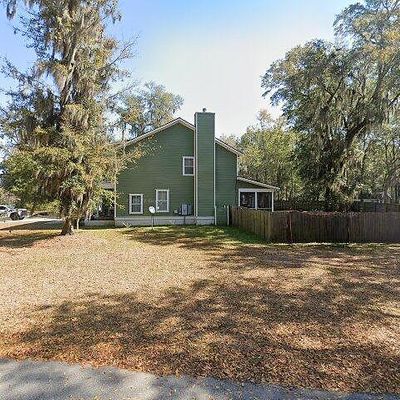 16 Chinaback Dr, Beaufort, SC 29907