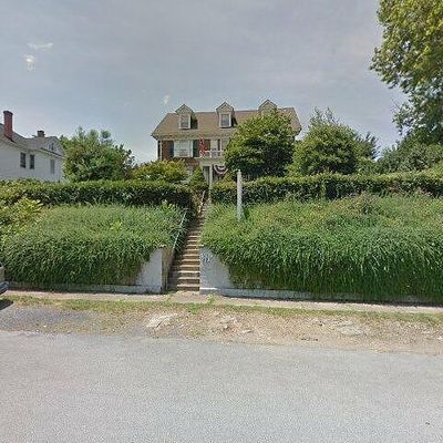 421 Walnut Ave, Waynesboro, VA 22980