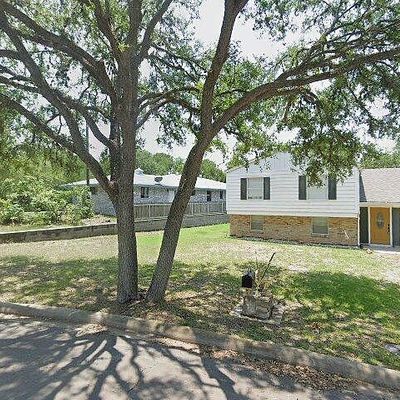 734 Gloria Dr, Seguin, TX 78155