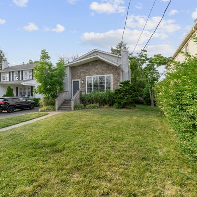 4 Royal Pl, Long Branch, NJ 07740