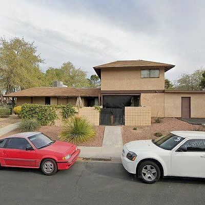 5083 Village Dr, Las Vegas, NV 89142