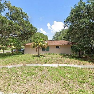 1169 Overcash Dr, Dunedin, FL 34698