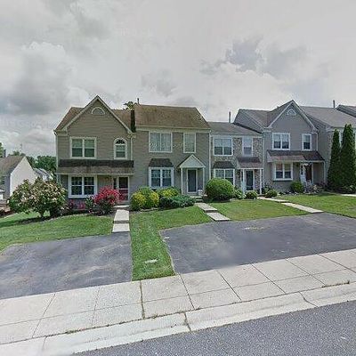 177 Megan Cir, Aston, PA 19014