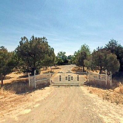 29478 Fallen Oak Rd, Tollhouse, CA 93667