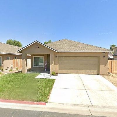 310 Dogwood St, Dinuba, CA 93618