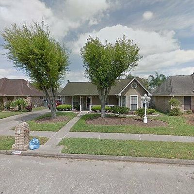 6031 Denmark Dr, Pasadena, TX 77505