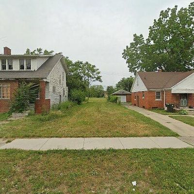 66 W Montana St, Highland Park, MI 48203