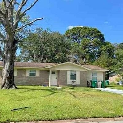 5111 Little John St, Pascagoula, MS 39581