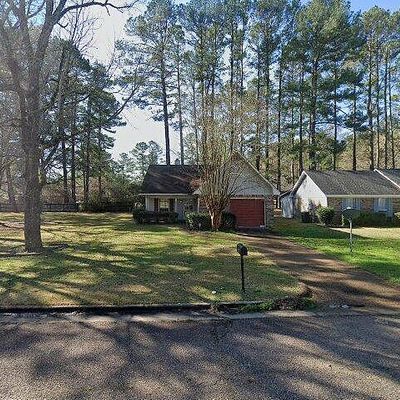 531 Briarcliff Cir, Jackson, MS 39212