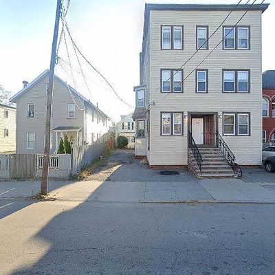 82 Franklin St, Lynn, MA 01902