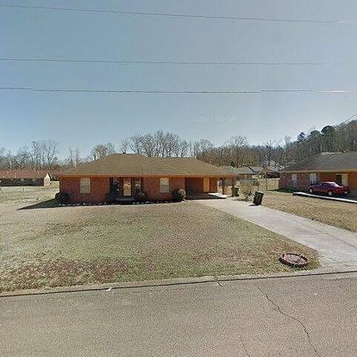 132 Kennedy Cir, Grenada, MS 38901