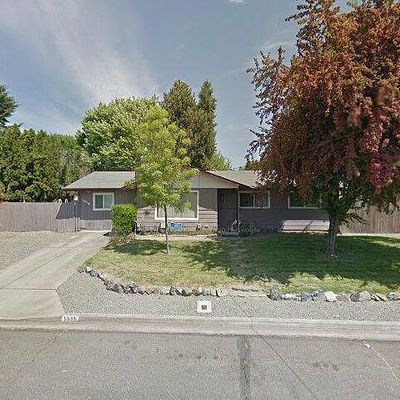 1616 Sw Heather Dr, Grants Pass, OR 97526