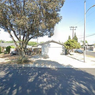 1401 Meriday Ln, Santa Ana, CA 92706