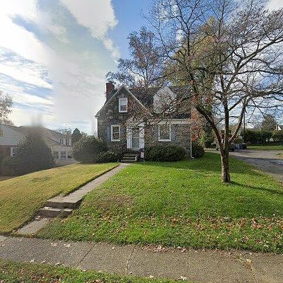 228 Hawthorne Rd, Morton, PA 19070