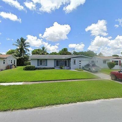 3686 Nw 28 Th St, Lauderdale Lakes, FL 33311