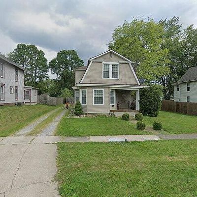 43 Bridge St, Newton Falls, OH 44444