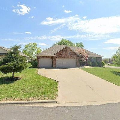 501 Falcon Hts, Rogersville, MO 65742