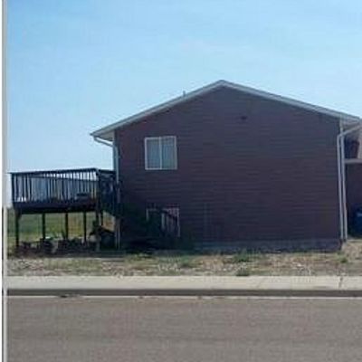 605 5 Th Ave Se, Dickinson, ND 58601